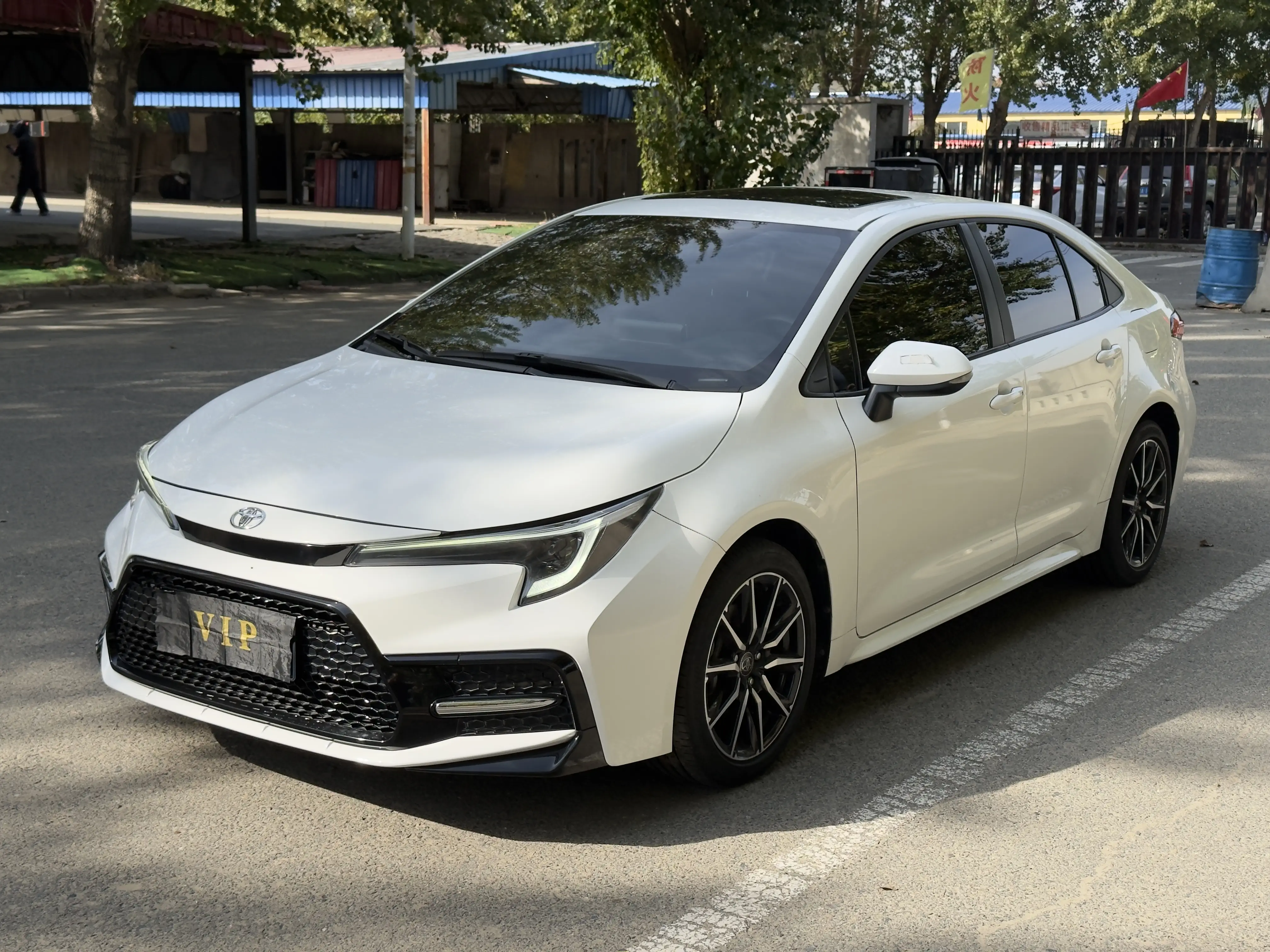 丰田雷凌 2023款 185T CVT运动型